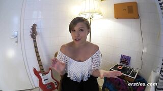 Ersties - Hot Girls Squirt During Lesbian 4way