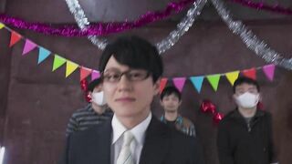 ASIAN JAPANESE PORN SEXY BABE RIDES ON A HUGE COCK ON THE