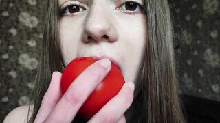 FOOT FETISH! CUTE DIANA EATING A TOMATO!