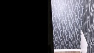 【正常位専門動画/同時イキSEX】マイクロビキニで恥ずかしがる人妻さんをハードに責めて大量潮吹き♥ 危険日でゴムつけてたのに、結局絶倫チンポに生挿入されて連続アクメ&同時イキ!! 素人 ハメ撮り 変態