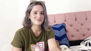 ENCUENTRO A MASTURBANDOSE Y ME LO FOLLO PARA QUE DEJE DE HACERLO