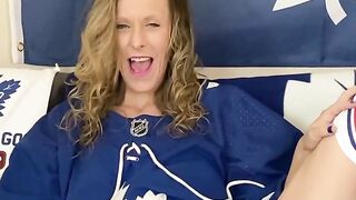 HOCKEYS BACK!!!!!!!!