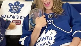 HOCKEYS BACK!!!!!!!!