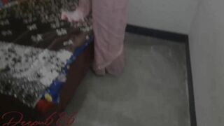 Garam bhabhi ne pati ko niche karke choda, horny indian lady sex