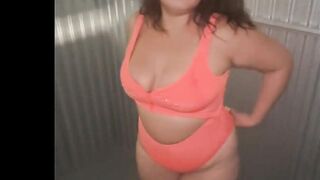La Paisa sucks dick at the dungeon and gets her Cum