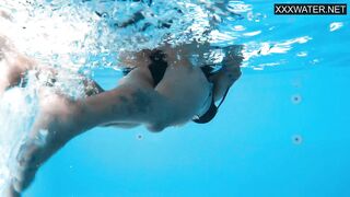 Great atmosphere swimming pool session Lia Ponce
