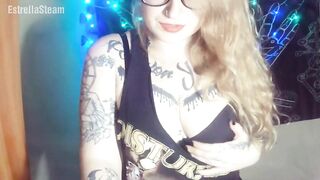 Girl with glasses masturbates for you