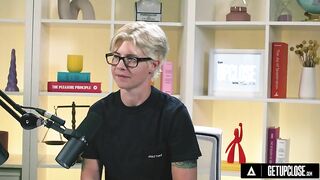 UP CLOSE - How Women Orgasm With Petite Blonde Khloe Kingsley! SOLO FEMALE MASTURBATION! FULL SCENE