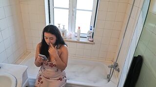 Latina Wife Calls Handyman to Fix the Hot Tub