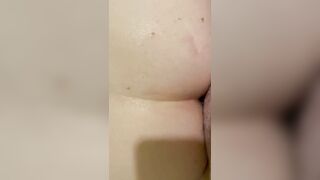 Amateur MILF slut anal fuck fisted and squirting pussy