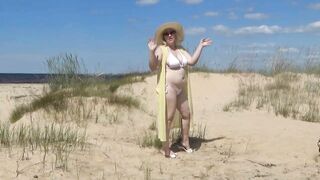 Mommy on beach 3