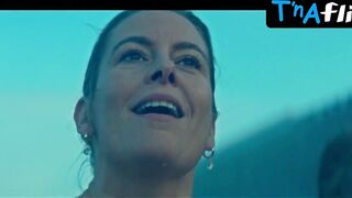 Saga Gartharsdottir Sexy Scene in Stella Blomkvist