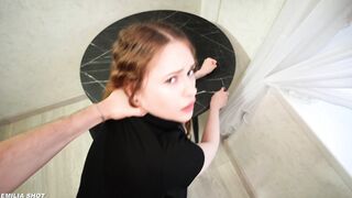 Сексуальная подруга моей сводной сестры в кожаных лосинах и на каблуках просит трахать её жёстче