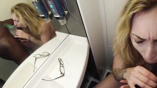I Got a Blowjob From Elisa in Restroom Part 2