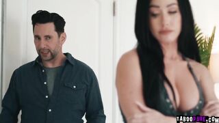 Tommy Pistol devises a plan to sabotage Jennifer Whites job search