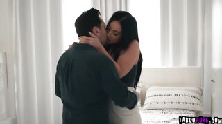 Tommy Pistol devises a plan to sabotage Jennifer Whites job search