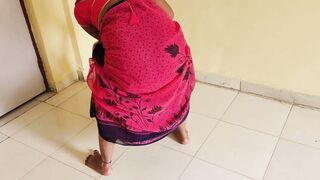 Kamwali bai ko pocha marate marate chod diya sahab ne