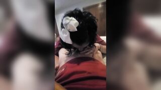 Chica Bonita gives Papi hot blowjob