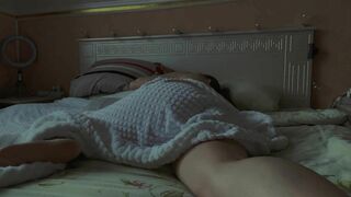 rubs pussy on the pillow and cums