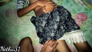 ක්ලාස් ඇරිලා ගෙදර ආපු ගමන් චුටී නංගීට බඩු යන්න දුන්න සැප ???? class after fucking homemade couple