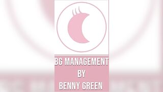 Bennygreen lavora con due uomini muscolosi