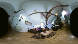 Volle Länge Backstage VR Teeny Hardcore Clip Behind the Scenes