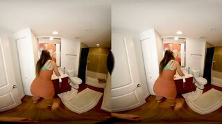 Stepmom VR Porn: She is stuck in the bathroom